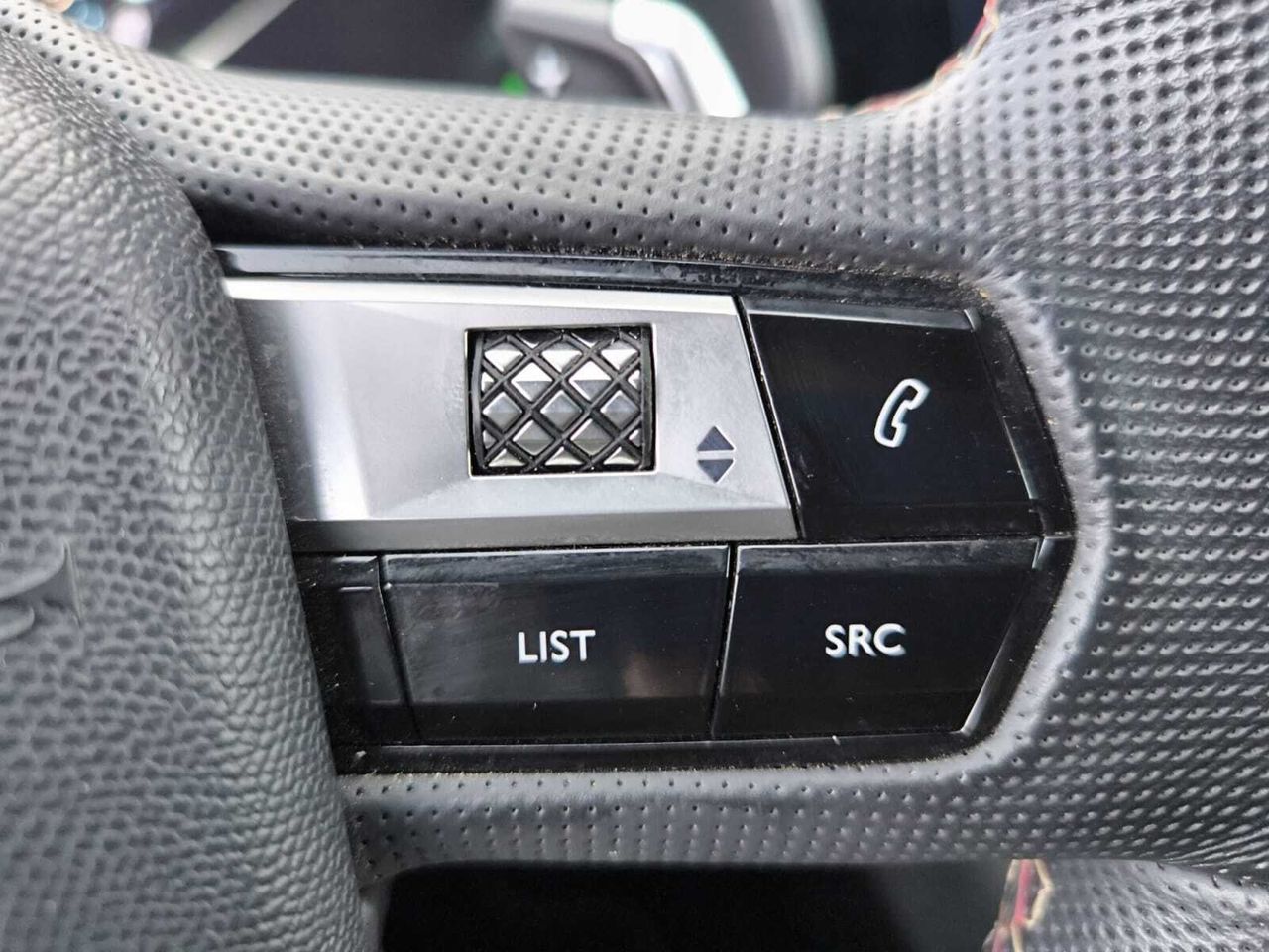 DS DS 7 1.6 ETENSE 300 PERF LINE AUTO 4WD 5P - Foto 2