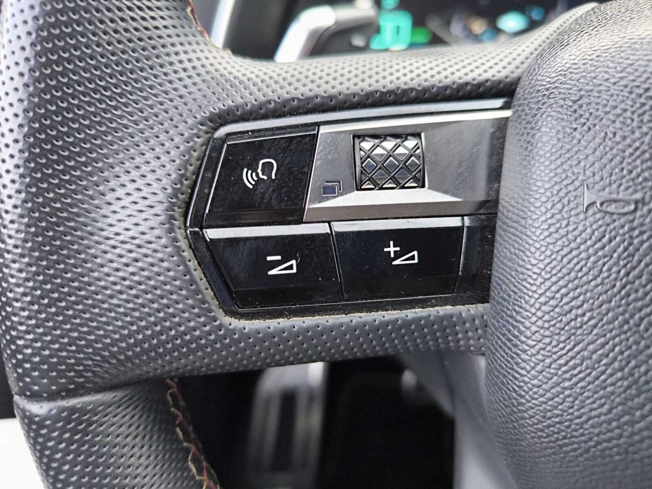 DS DS 7 1.6 ETENSE 300 PERF LINE AUTO 4WD 5P  - Foto 2