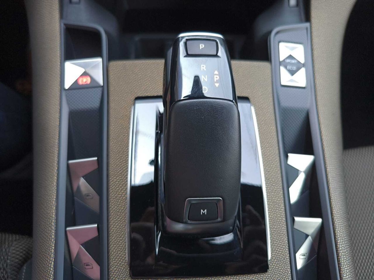 DS DS 7 CROSSBACK BLUE HDI 130 CV AUT BASTILLE  - Foto 2