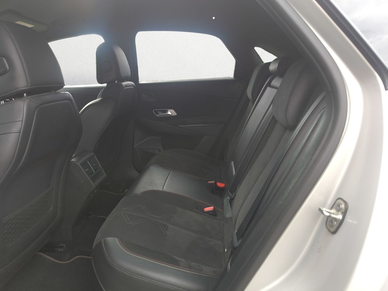 DS DS 7 CROSSBACK E TENSE 225 PERFORMANCE LINE  - Foto 2