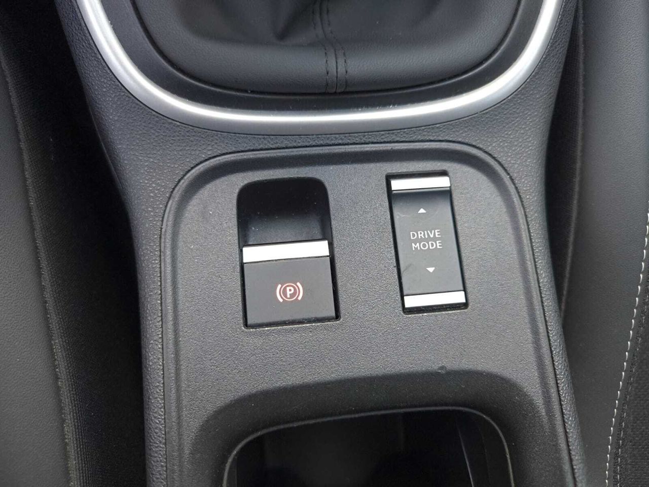 Jeep Avenger 1.2 ALTITUDE  - Foto 2