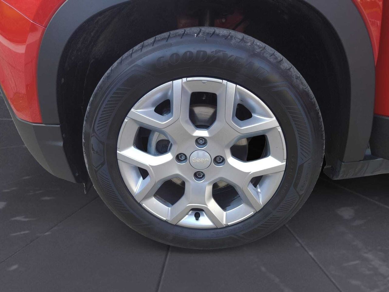 Jeep Avenger 1.2 ALTITUDE  - Foto 2