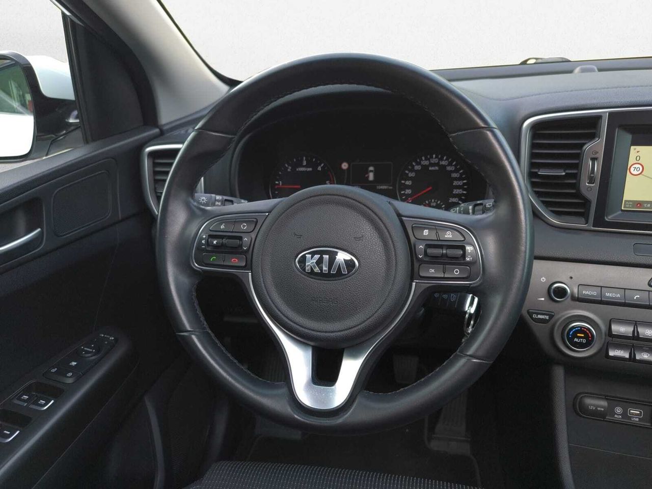 Kia Sportage CRDI 115 CV X TECH  - Foto 2