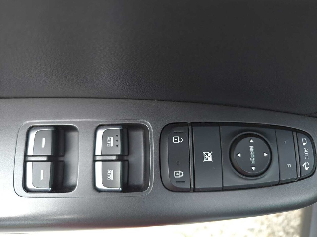 Kia Sportage CRDI 115 CV X TECH  - Foto 2