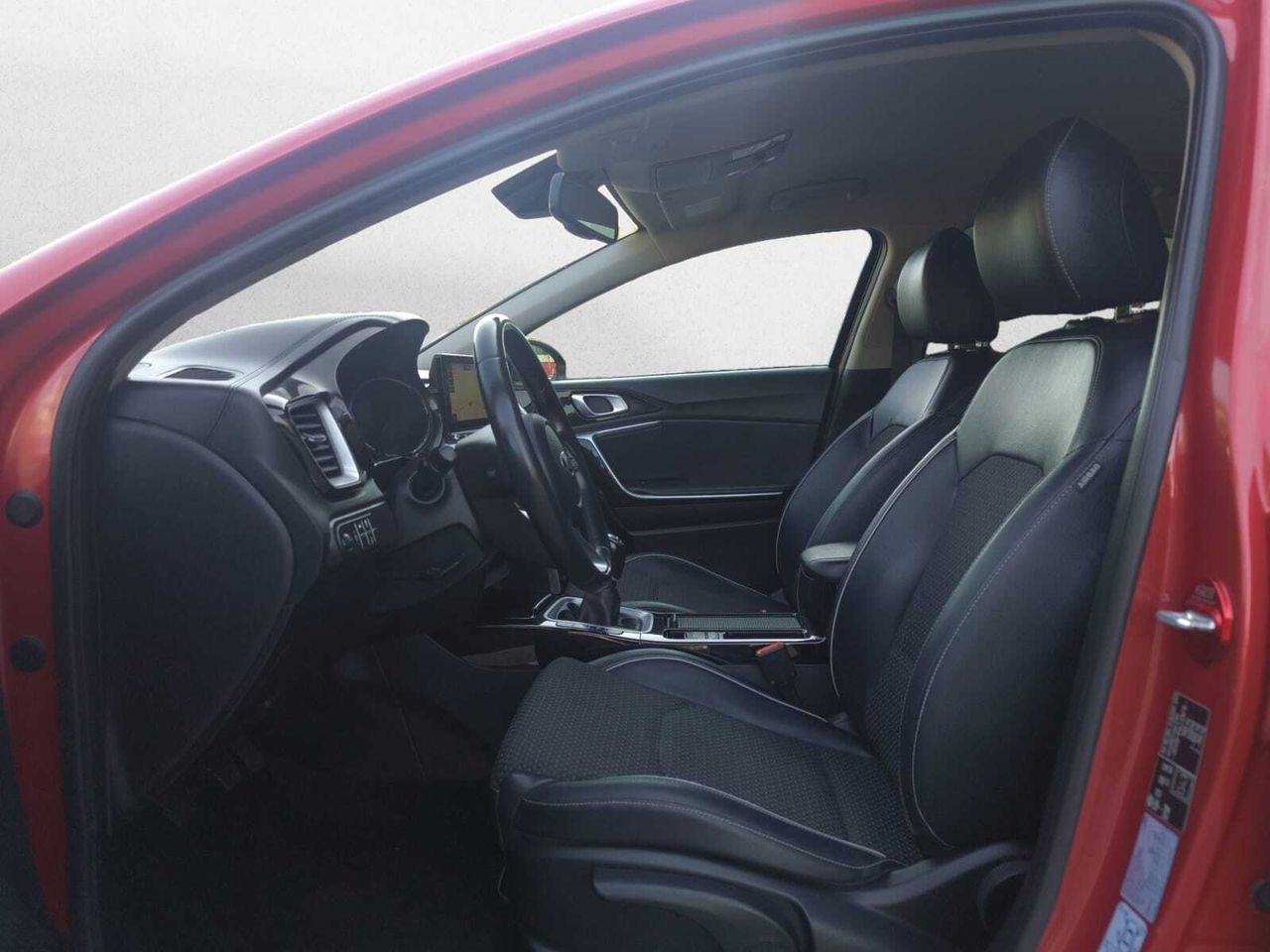 Kia XCeed 1.6 CRDI TECH  - Foto 2