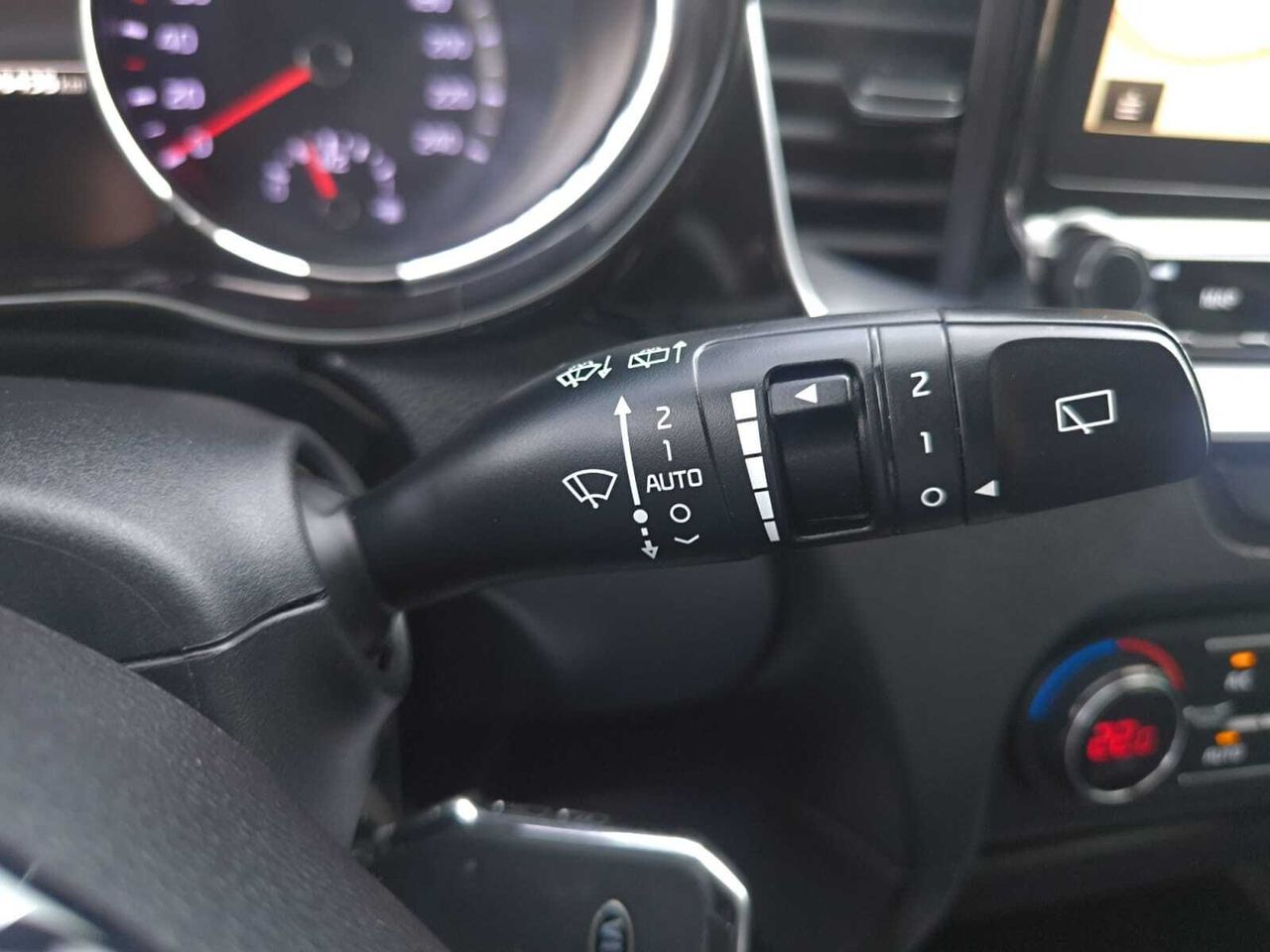 Kia XCeed 1.6 CRDI TECH  - Foto 2