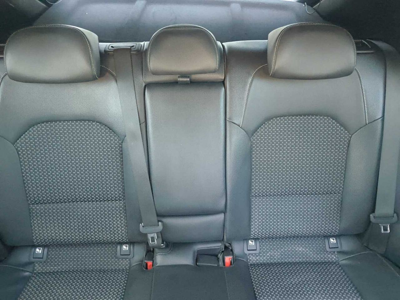 Kia XCeed 1.6 CRDI TECH  - Foto 2