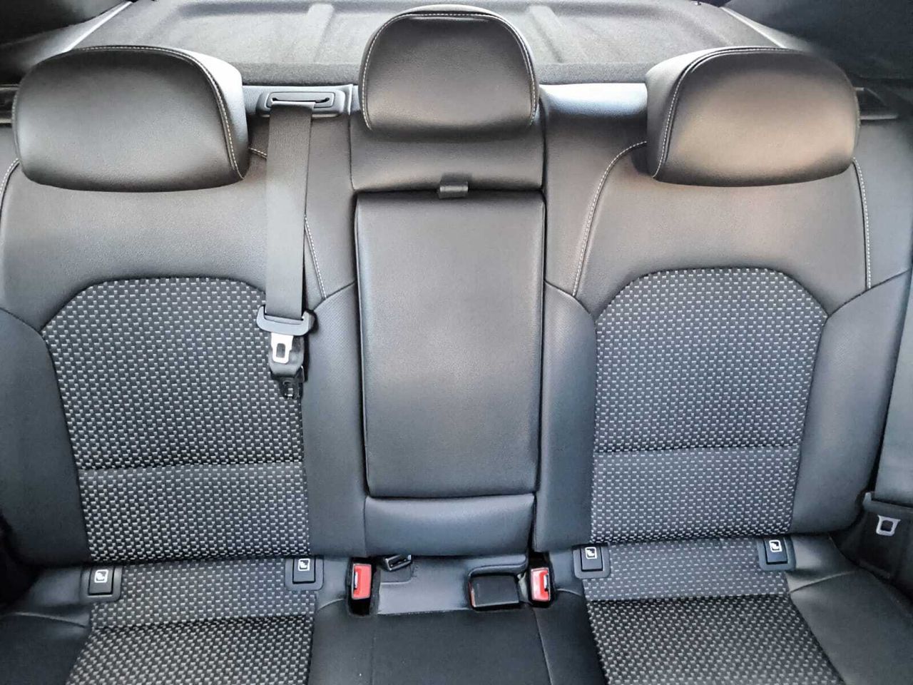 Kia XCeed 1.6 MHEV CRDI TECH 136 CV  - Foto 2