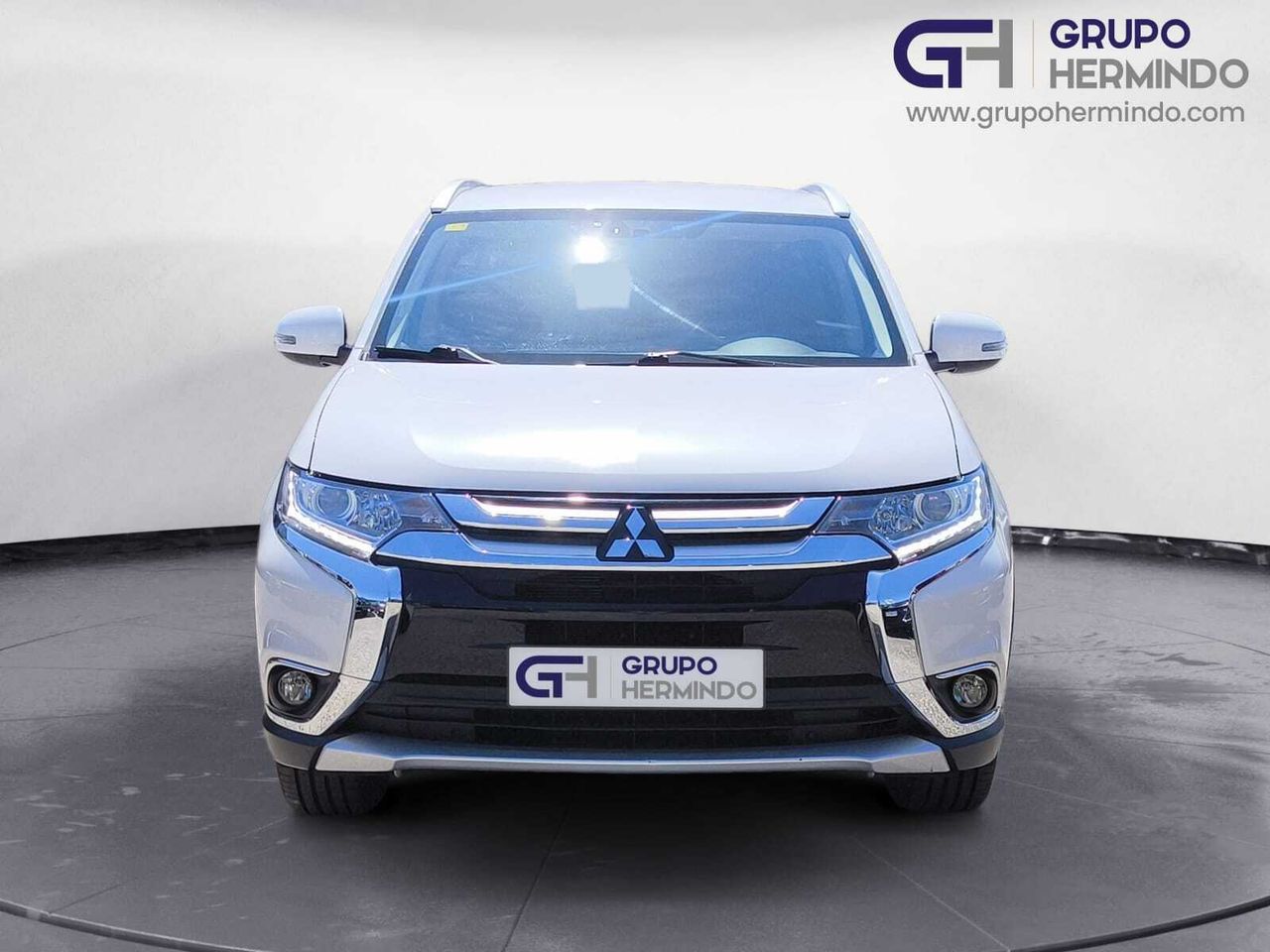 Mitsubishi Outlander 200 MPI MOTION 2WD 7 PLAZAS  - Foto 2