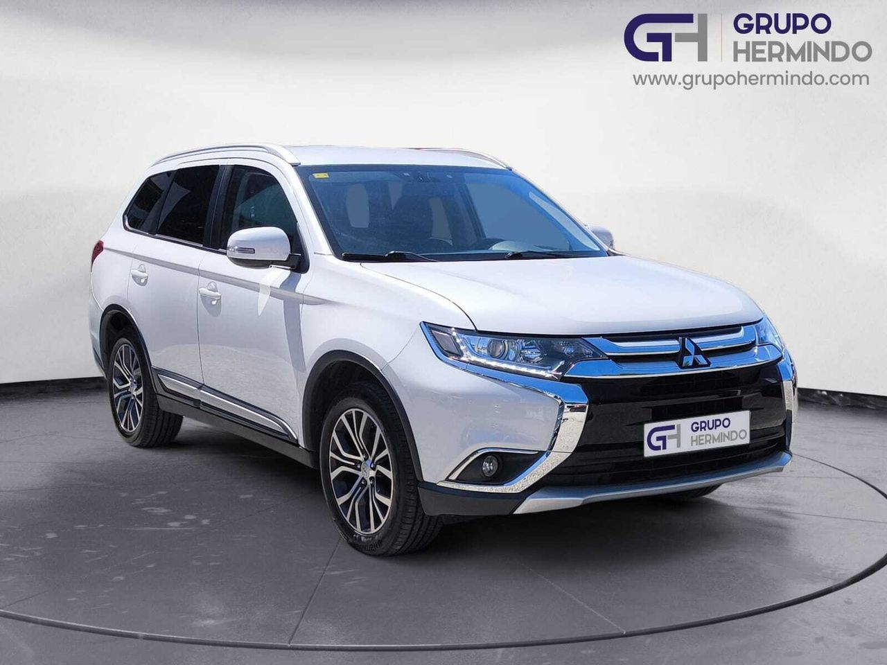 Mitsubishi Outlander 200 MPI MOTION 2WD 7 PLAZAS - Foto 2