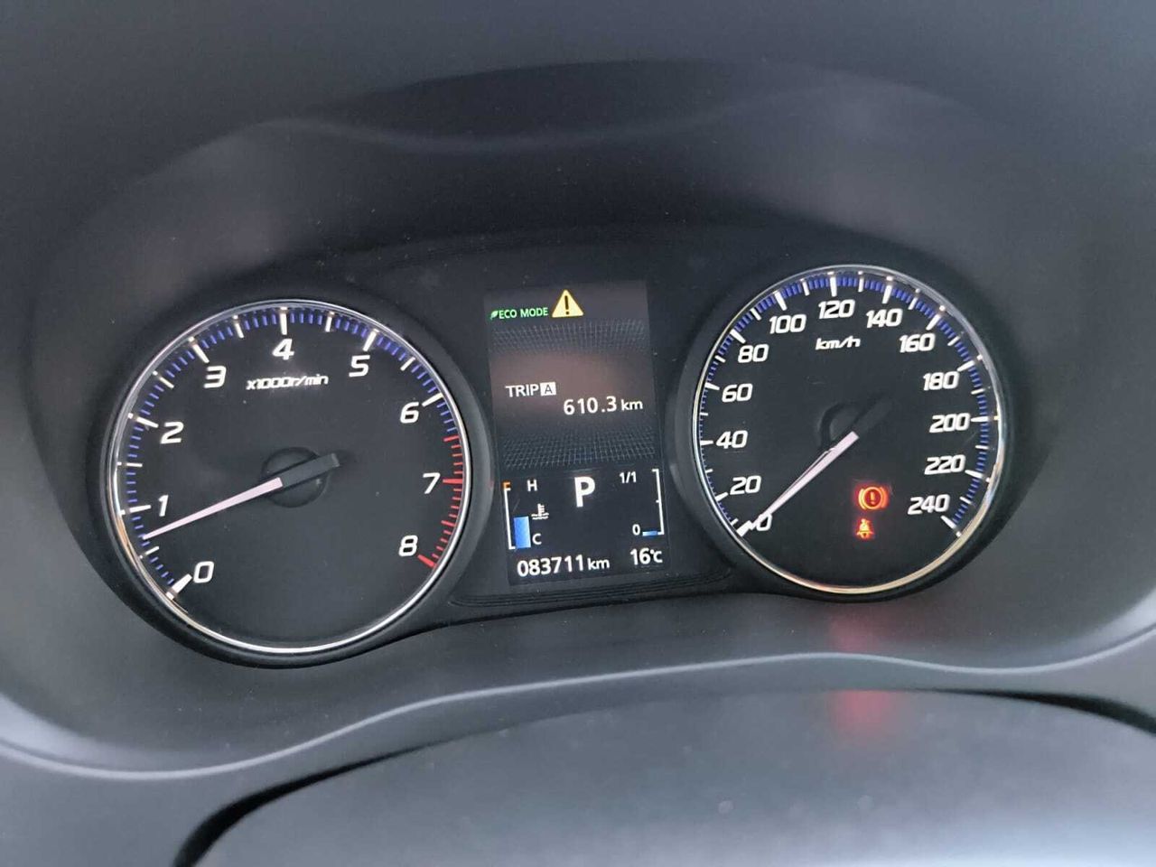 Mitsubishi Outlander 200 MPI MOTION 2WD 7 PLAZAS  - Foto 2