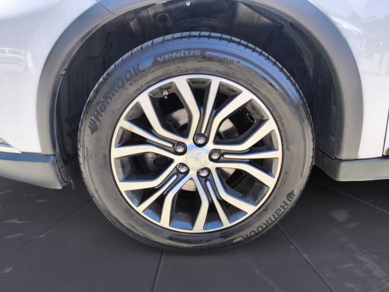 Mitsubishi Outlander 200 MPI MOTION 2WD 7 PLAZAS  - Foto 2