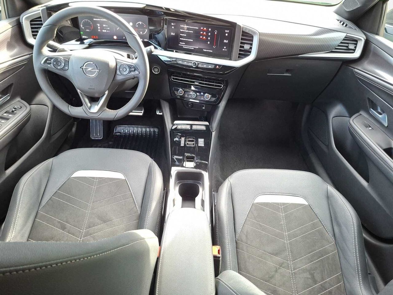 Opel Mokka ULTIMATE 1.2 T AT8 S/S 130 CV  - Foto 2