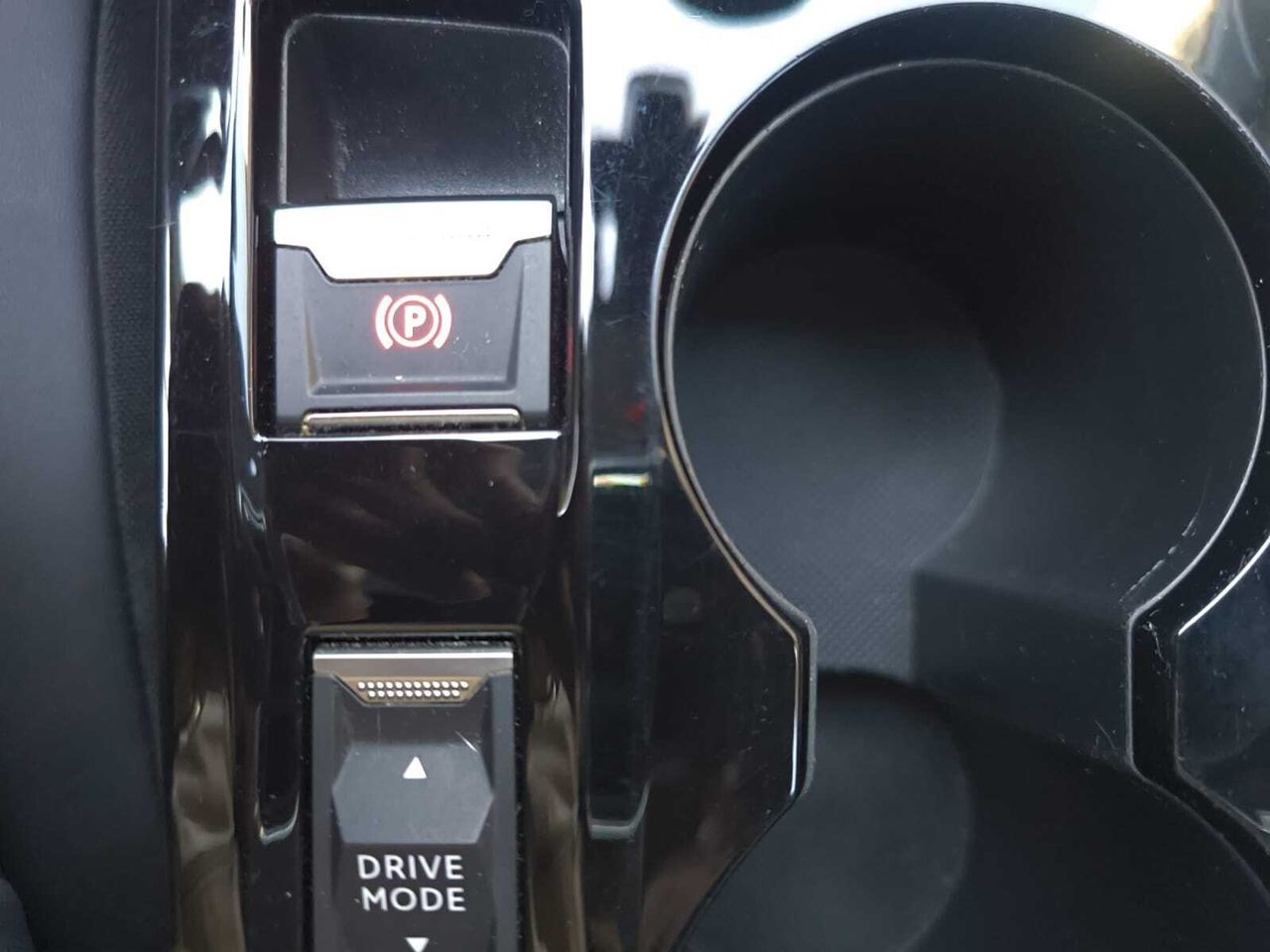 Peugeot 208 ALLURE PURE TECH 100 CV  - Foto 2