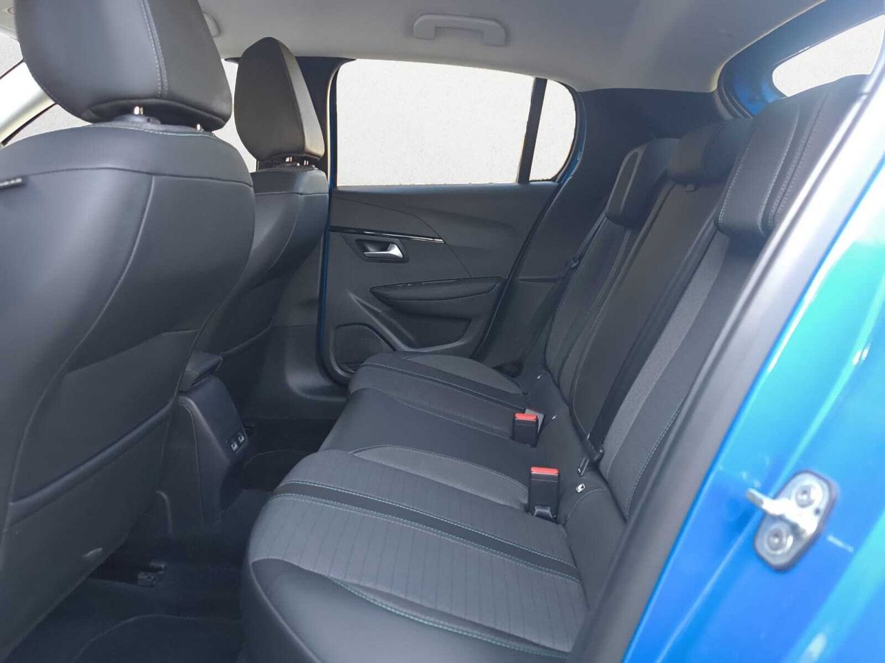 Peugeot 208 ALLURE PURE TECH 100 CV  - Foto 2