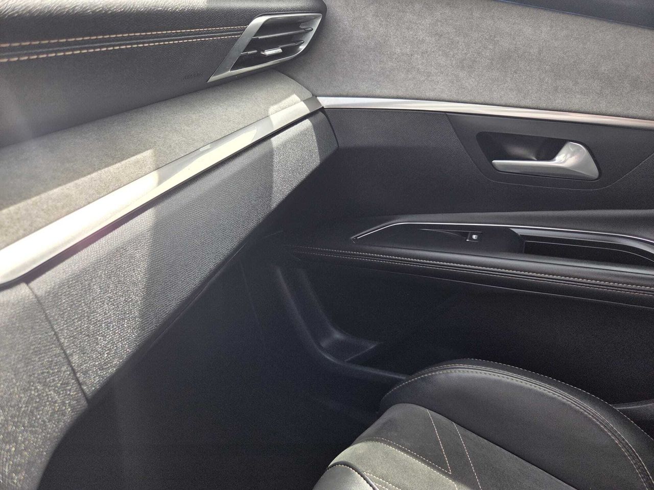 Peugeot 5008 GT BLUE HDI 130 CV EAT8  - Foto 2