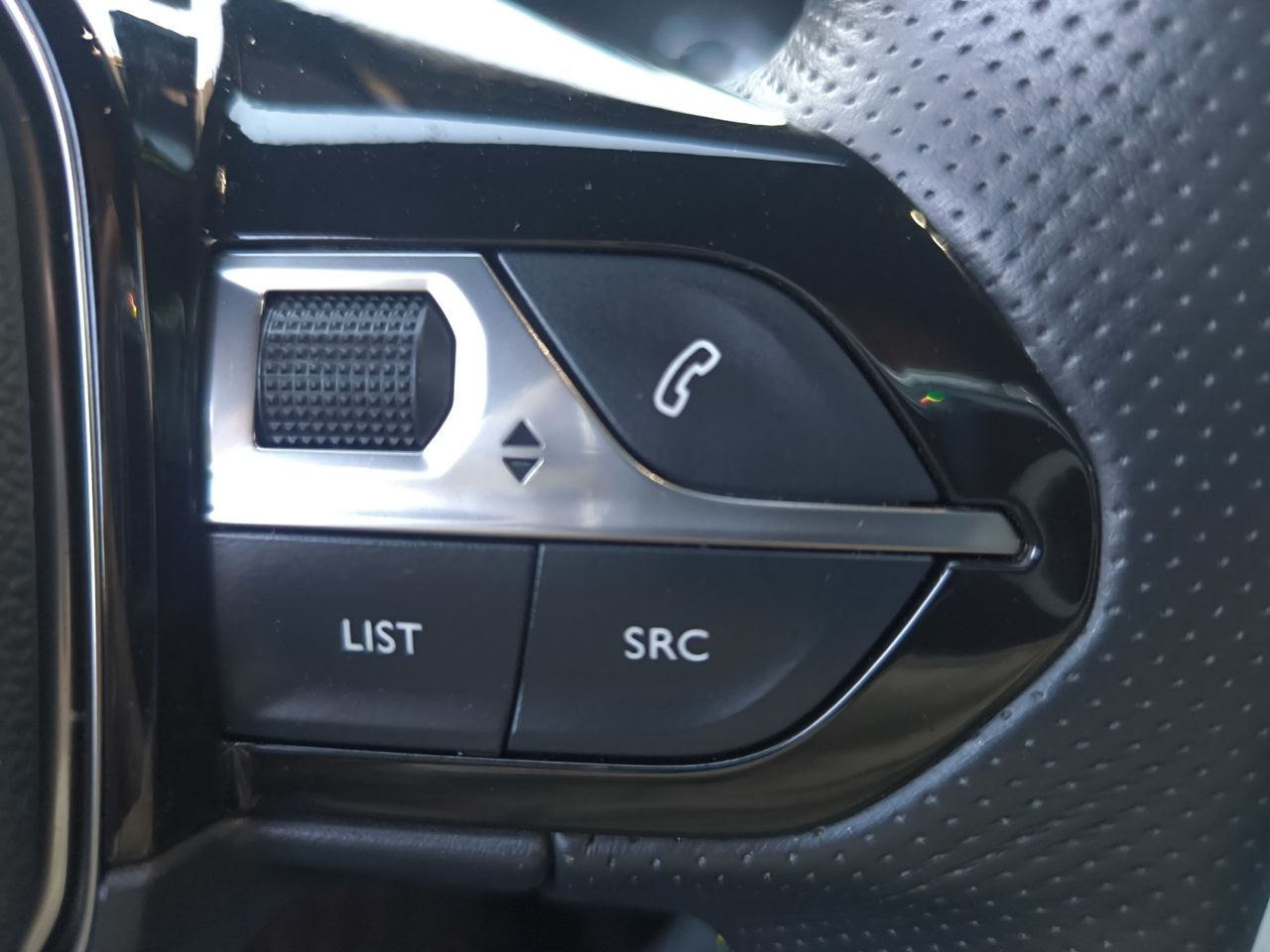 Peugeot e-2008 GT LINE ELECTRICO 136 CV  - Foto 2