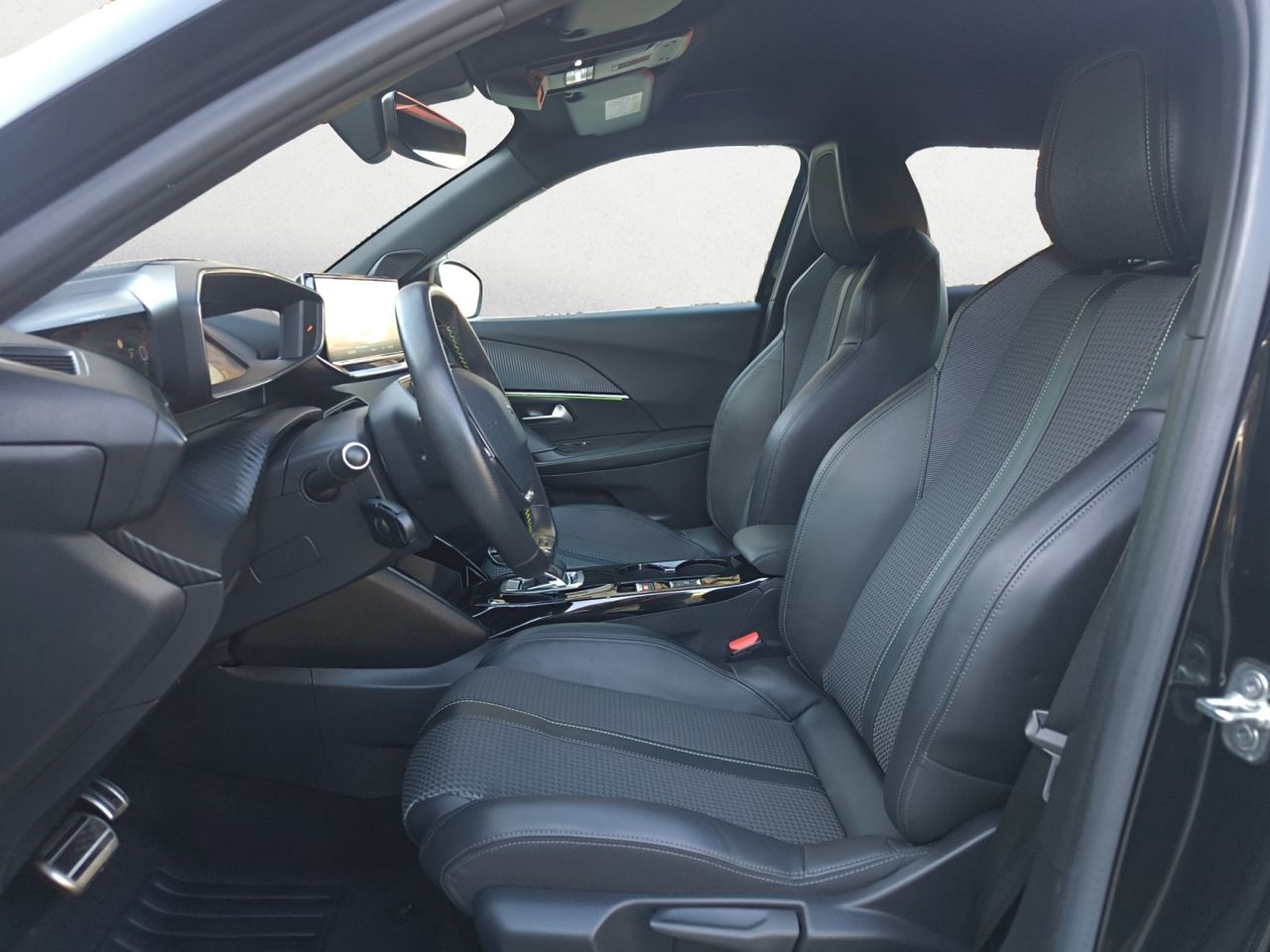 Peugeot e-2008 GT LINE ELECTRICO 136 CV  - Foto 2