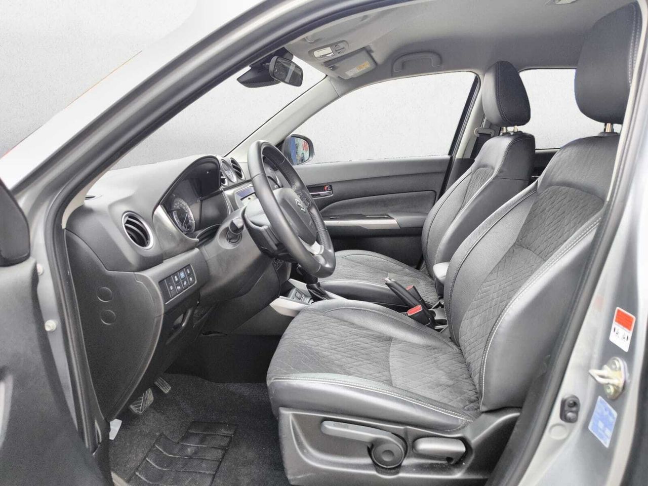 Suzuki Vitara 1.5 GLX 4WD STRONG HYBRID AUTO  - Foto 2