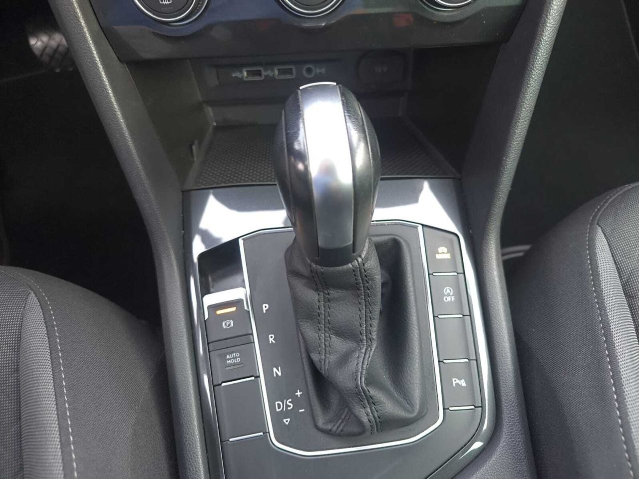 Volkswagen Tiguan R LINE 2.0 TDI 150 CV DSG  - Foto 2