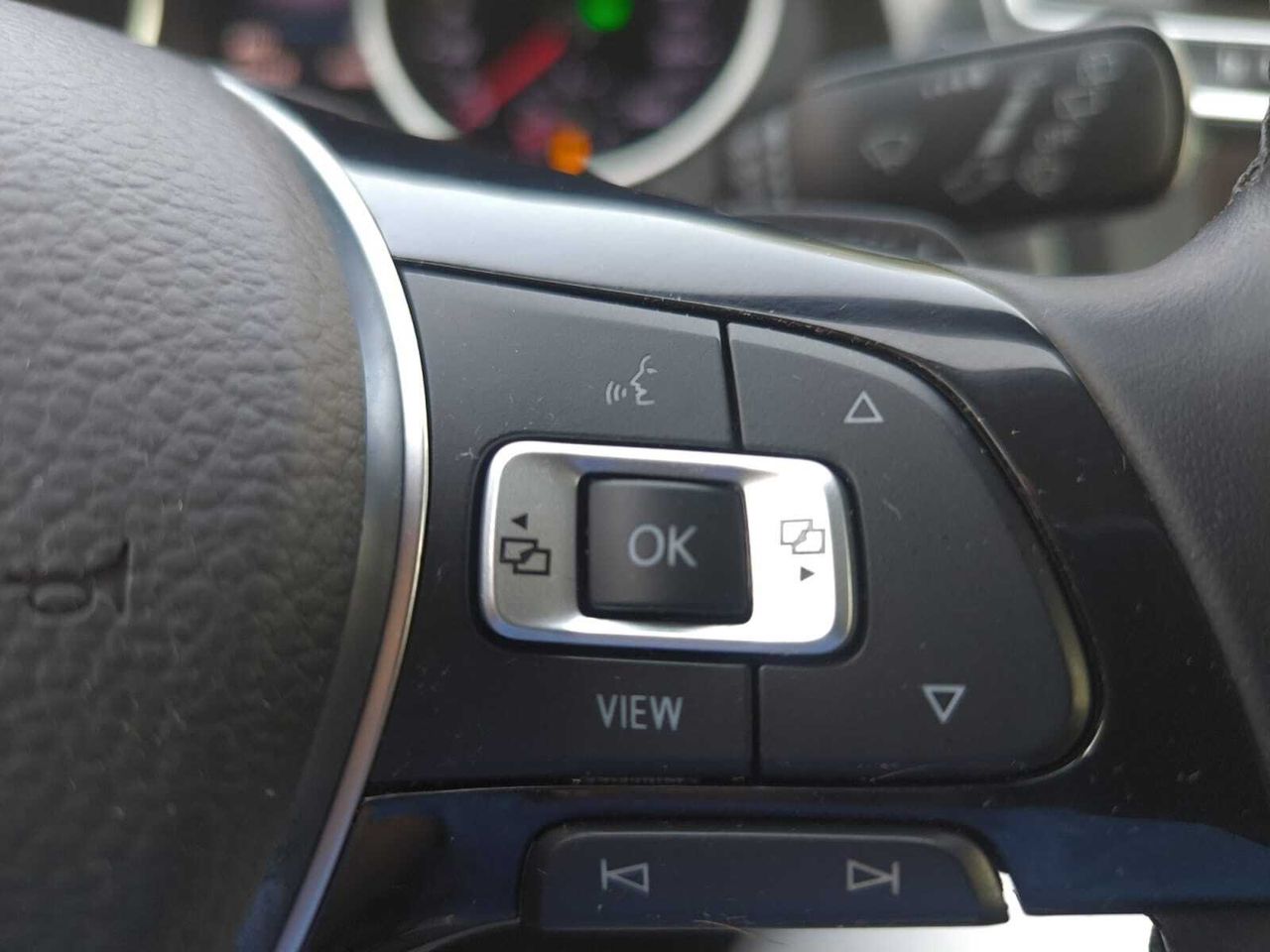 Volkswagen Tiguan R LINE 2.0 TDI 150 CV DSG  - Foto 2