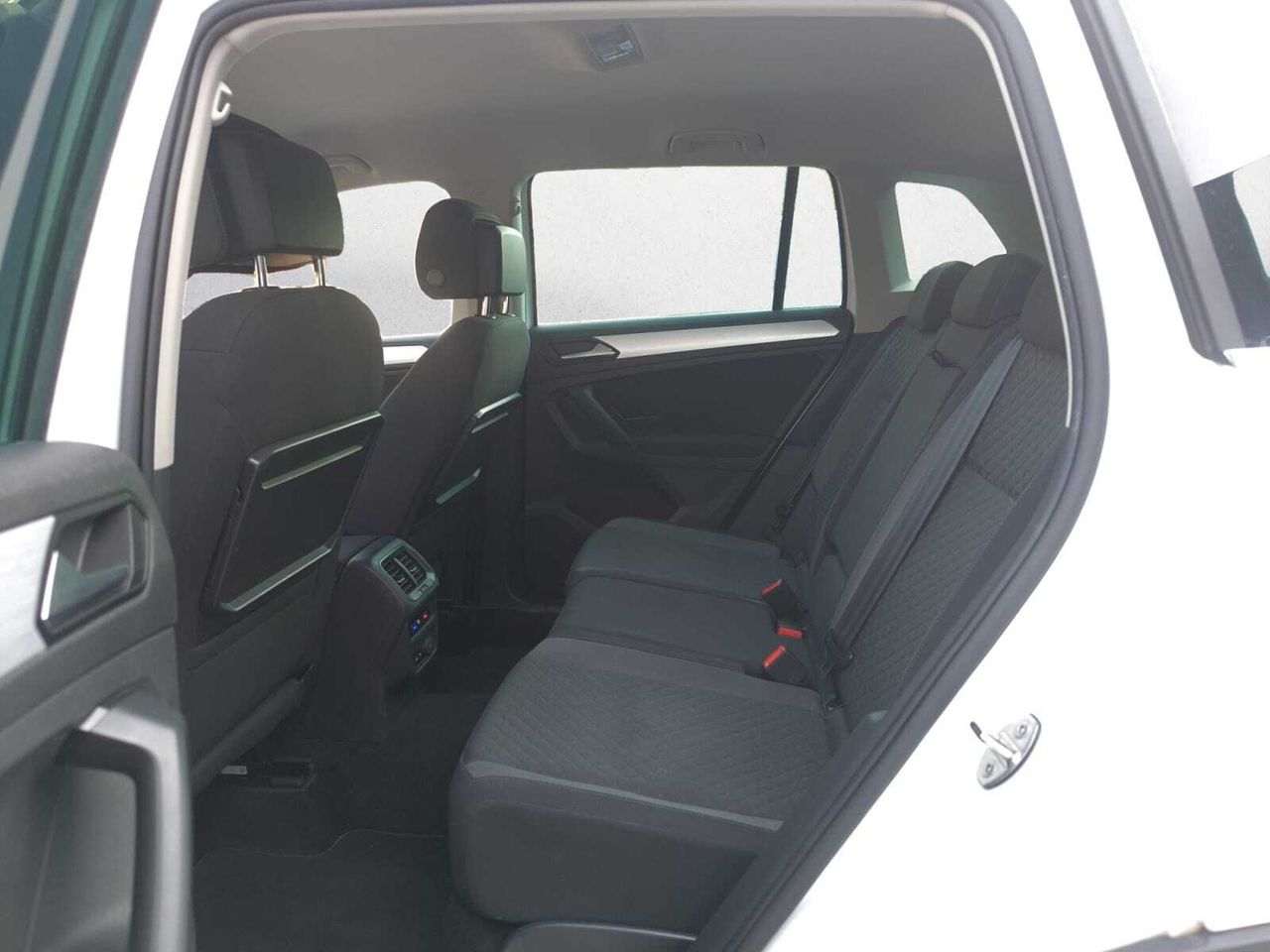 Volkswagen Tiguan R LINE 2.0 TDI 150 CV DSG  - Foto 2