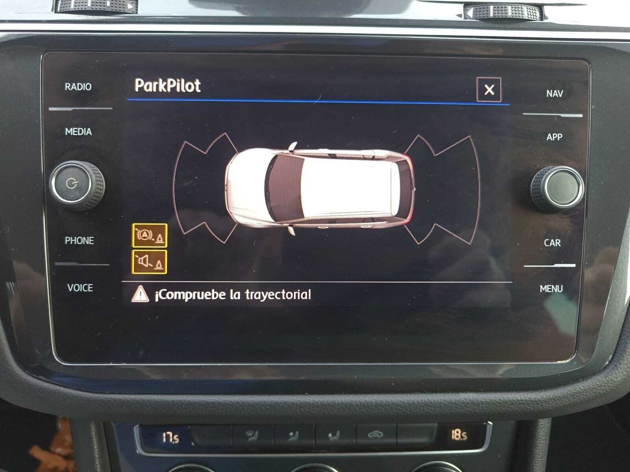 Volkswagen Tiguan R LINE 2.0 TDI 150 CV DSG  - Foto 2