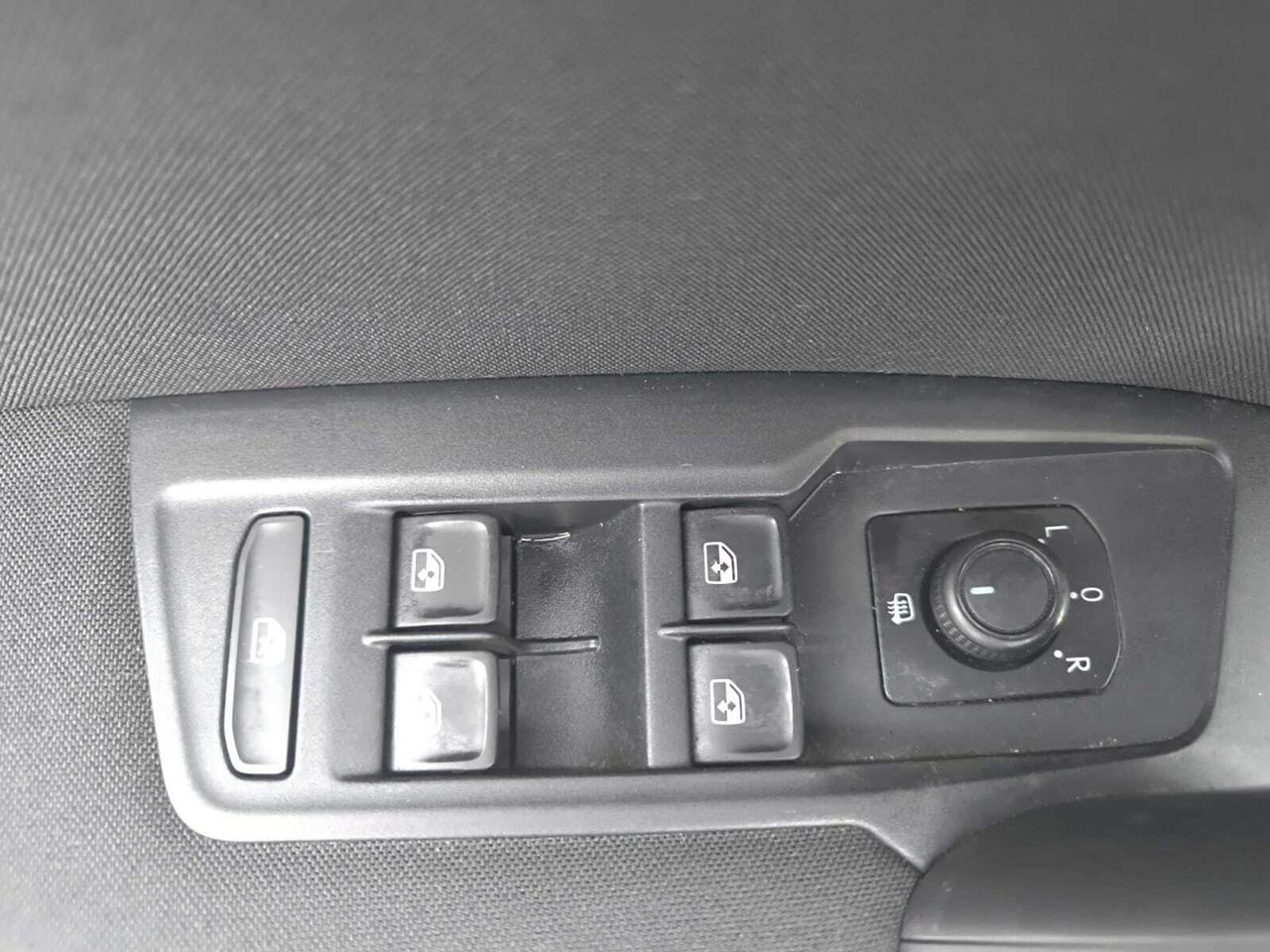 Volkswagen Tiguan R LINE 2.0 TDI 150 CV DSG  - Foto 2