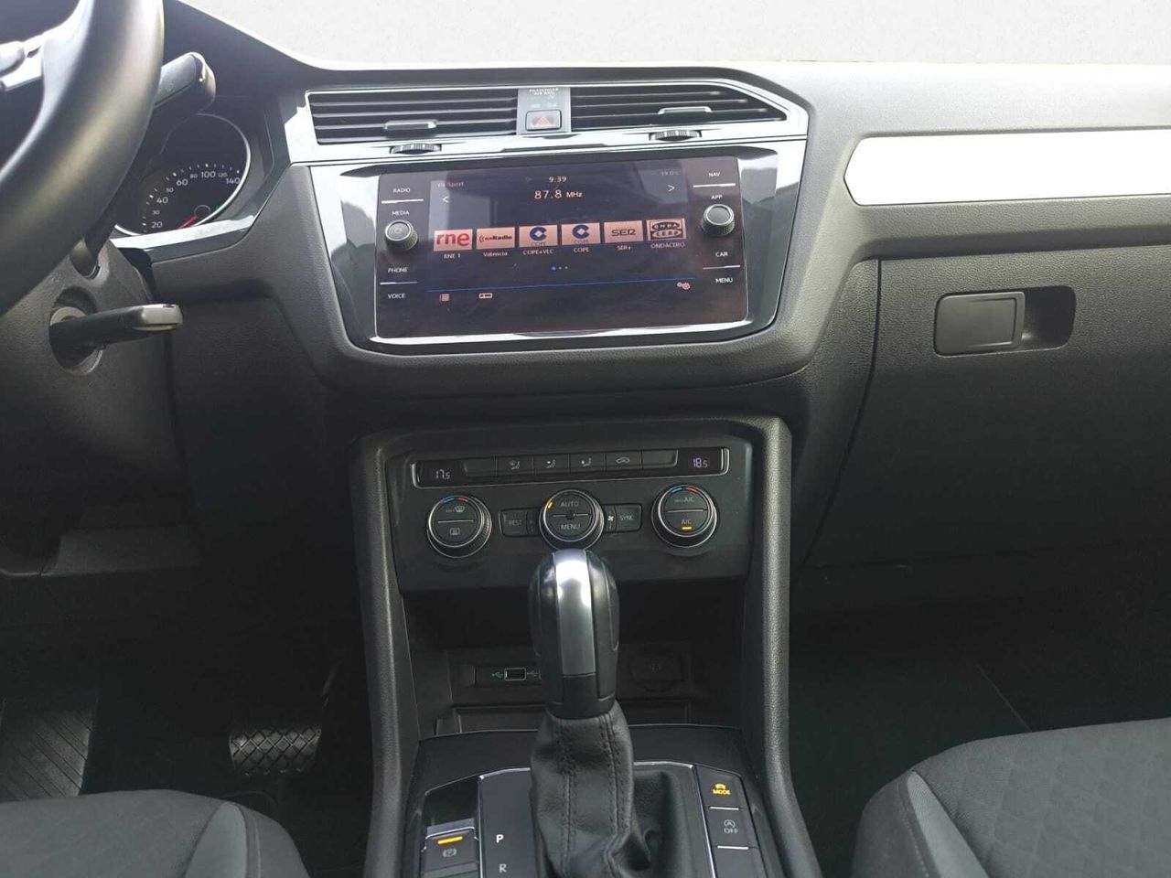 Volkswagen Tiguan R LINE 2.0 TDI 150 CV DSG  - Foto 2