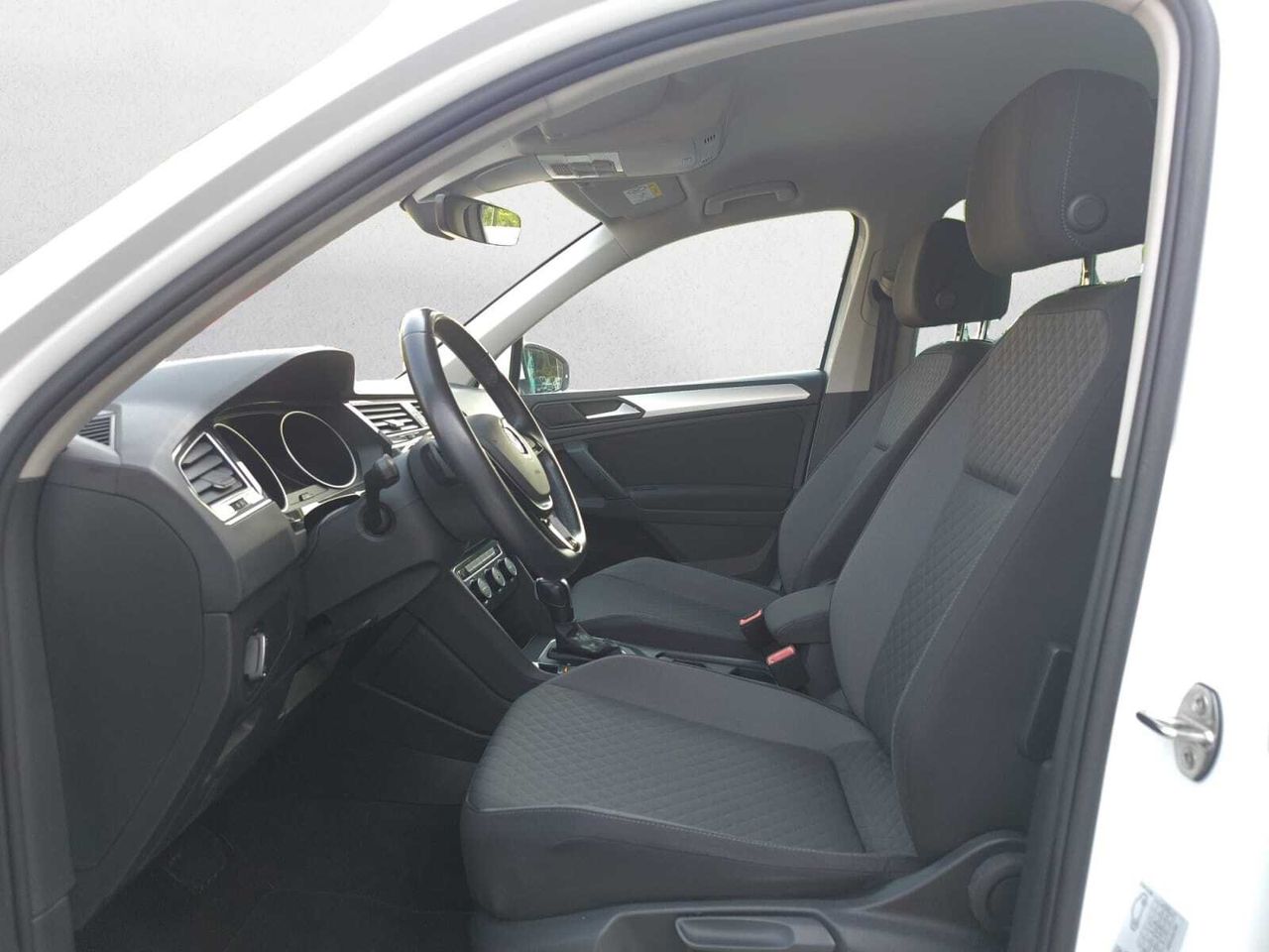 Volkswagen Tiguan R LINE 2.0 TDI 150 CV DSG  - Foto 2