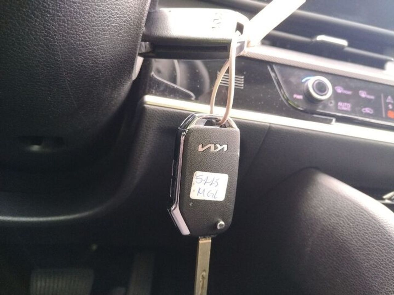 Kia Sportage 1.6 T-GDI HEV 230 CV DRIVE 4X2  - Foto 2