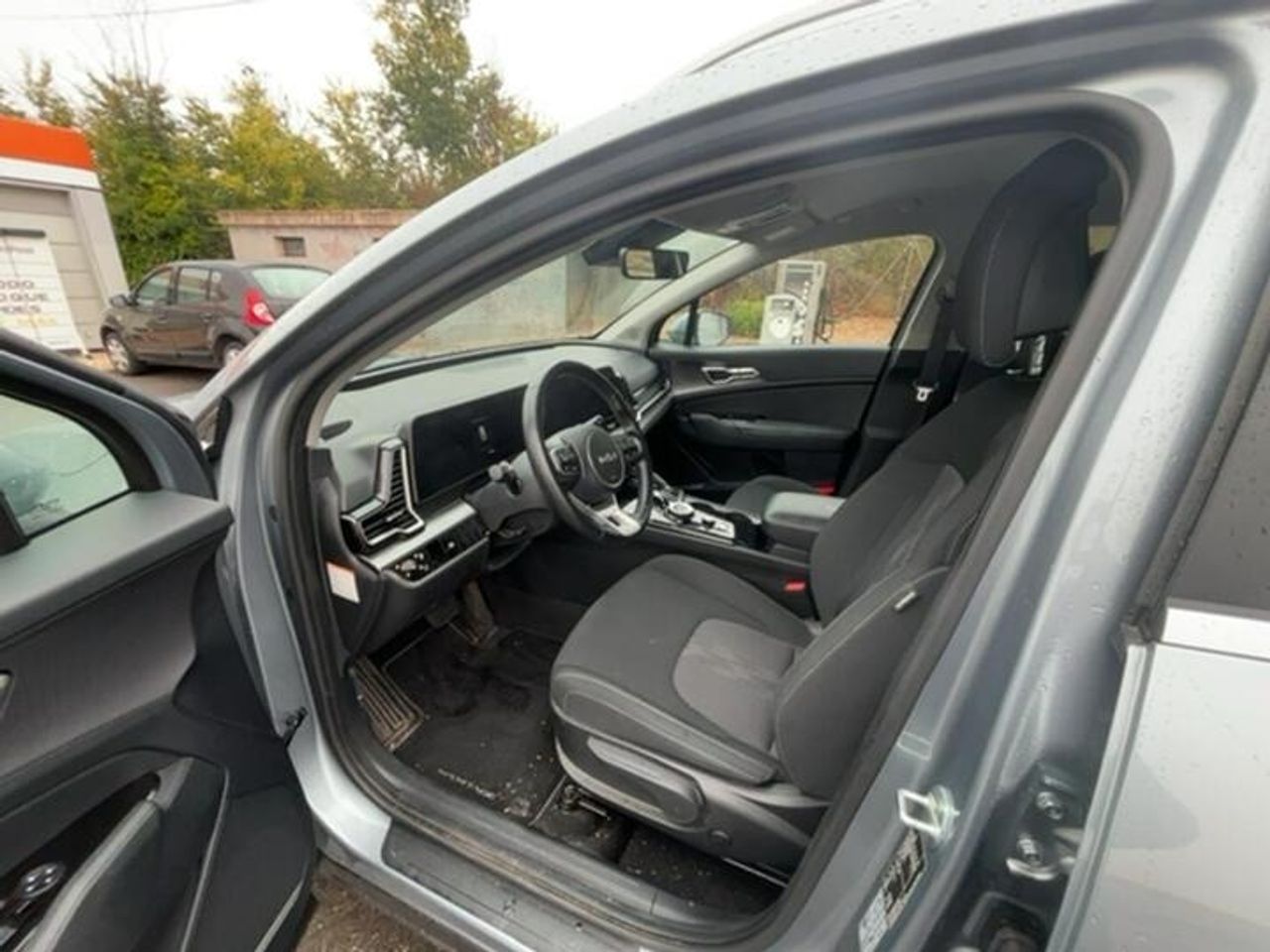 Kia Sportage 1.6 T-GDI HEV 230 CV DRIVE 4X2  - Foto 2