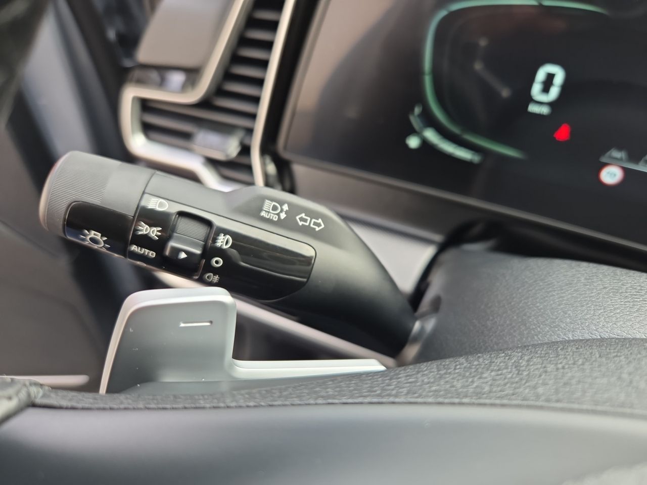 Kia Sportage 1.6 T-GDI HEV 230 CV DRIVE 4X2 - Foto 2