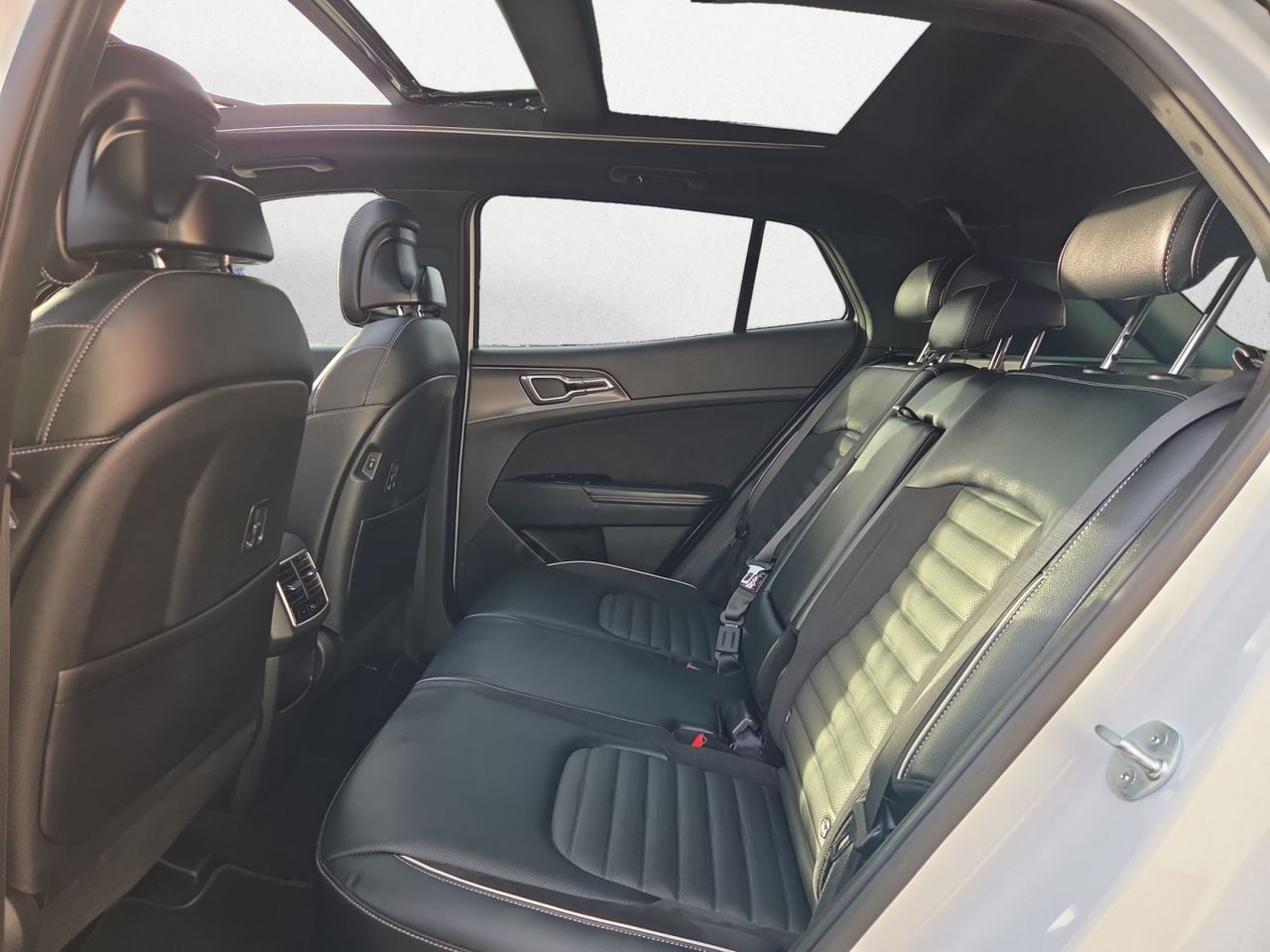 Kia Sportage 1.6 T-GDI HEV 230 CV GT LINE 4X2 - Foto 2