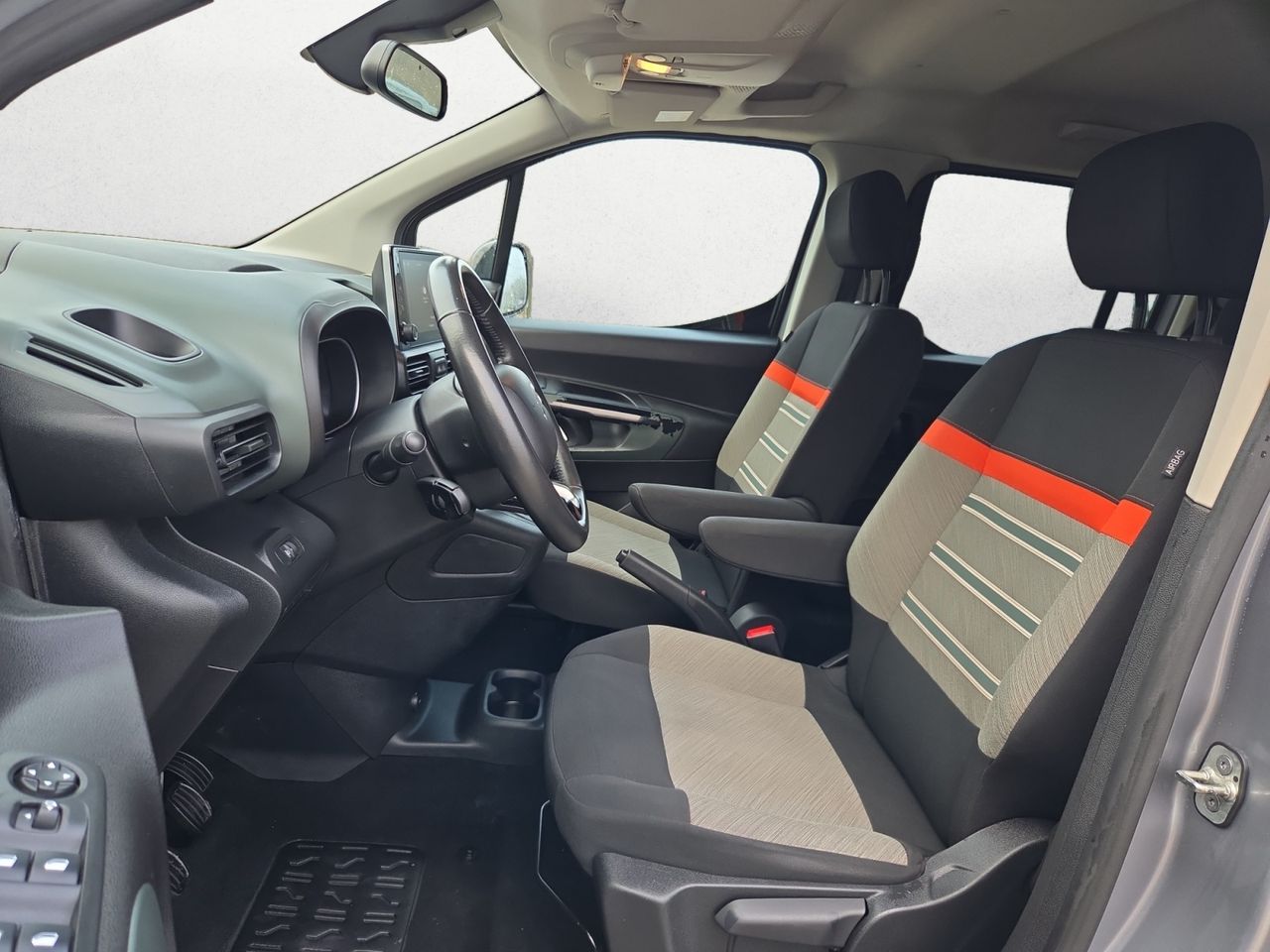 Citroën Berlingo TALLA M BLUE HDI 130 CV SHINE  - Foto 2