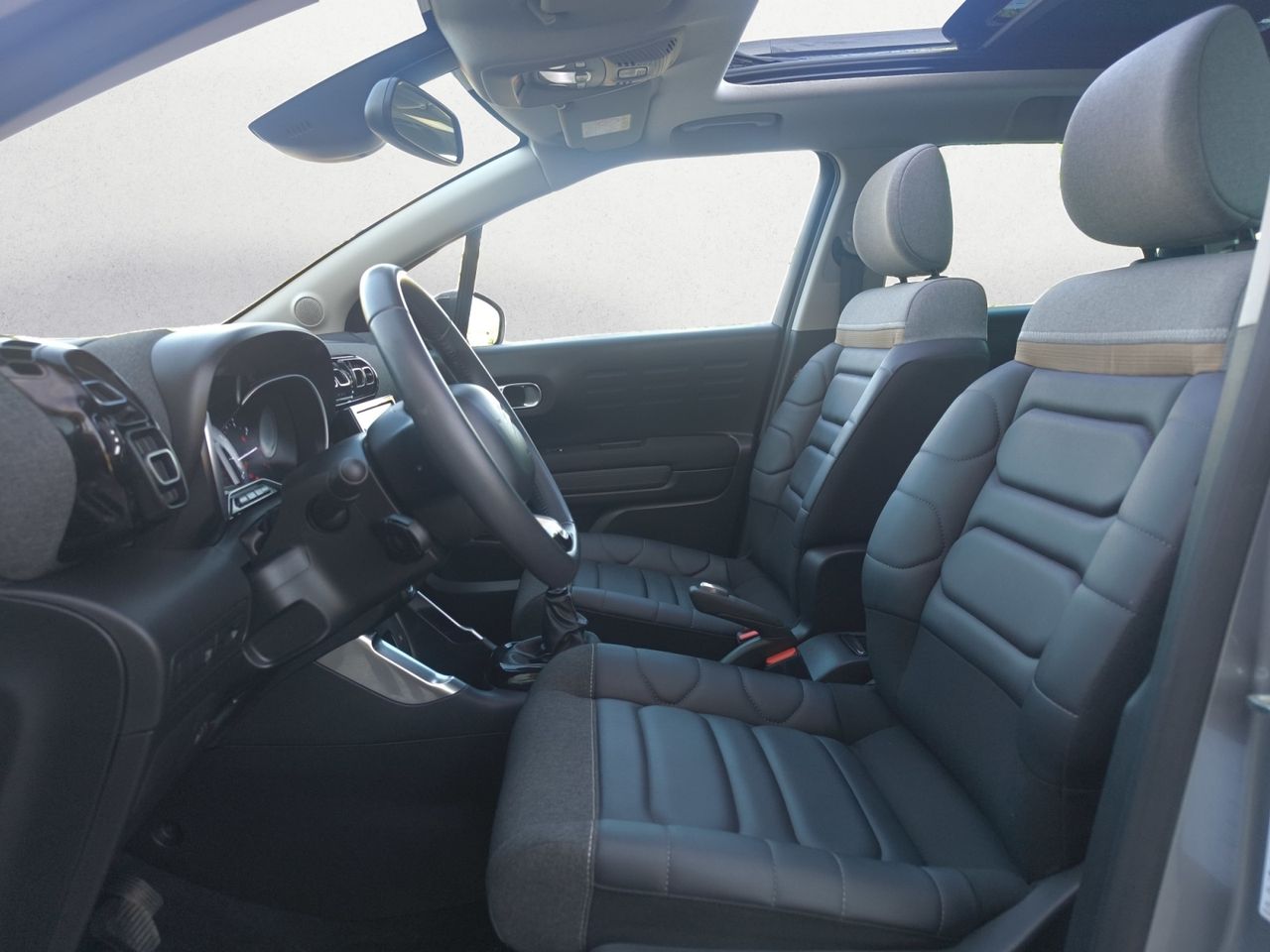 Citroën C3 Aircross BLUE HDI 110 CV SHINE PACK -TECHO PANORAMICO - Foto 2