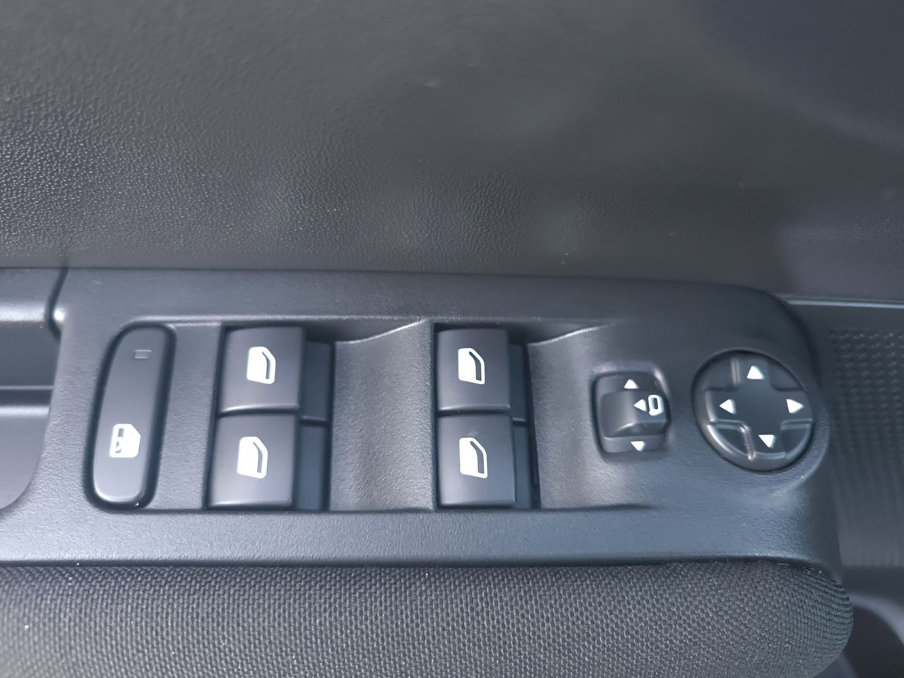 Citroën C3 Aircross BLUE HDI 110 CV SHINE PACK -TECHO PANORAMICO - Foto 2