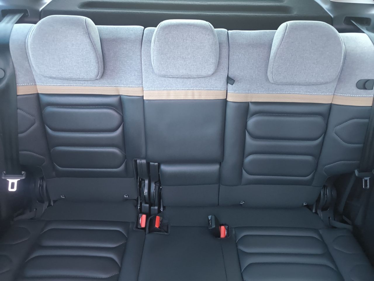 Citroën C3 Aircross BLUE HDI 110 CV SHINE PACK -TECHO PANORAMICO - Foto 2