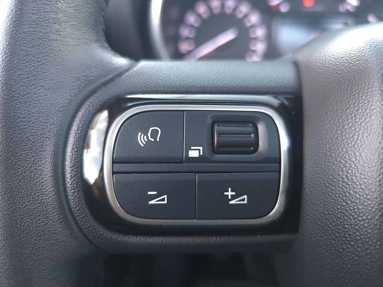 Citroën C3 Aircross BLUE HDI 110 CV SHINE PACK -TECHO PANORAMICO  - Foto 2