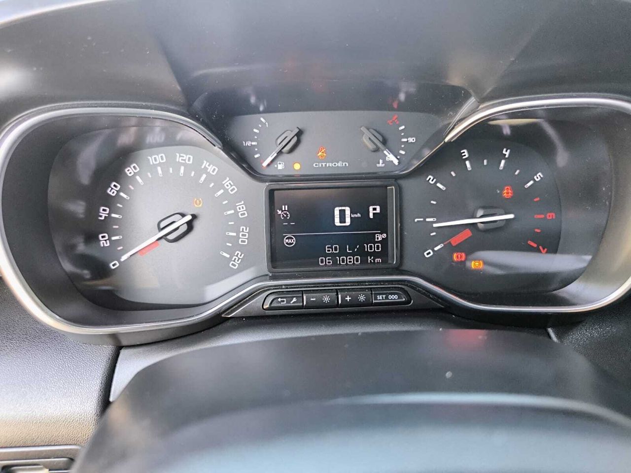 Citroën C3 Aircross SHINE PACK BLUE HDI 120 CV EAT6 - Foto 2