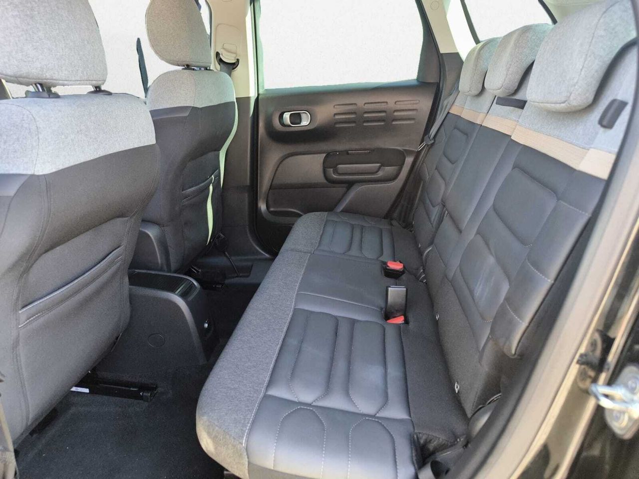 Citroën C3 Aircross SHINE PACK BLUE HDI 120 CV EAT6 - Foto 2