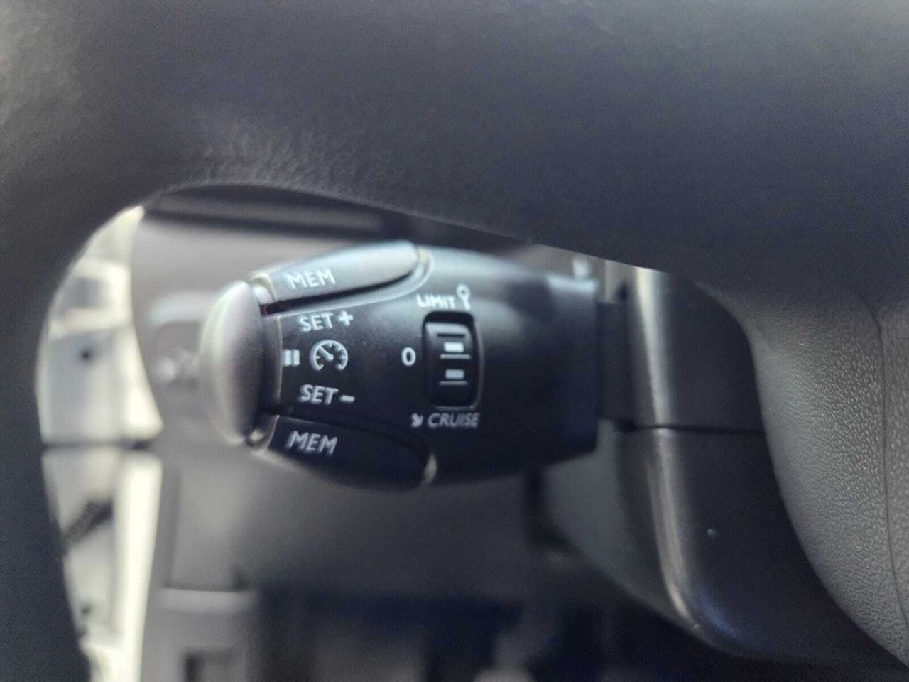 Citroën C3 PURE TECH 83 CV FEEL  - Foto 2