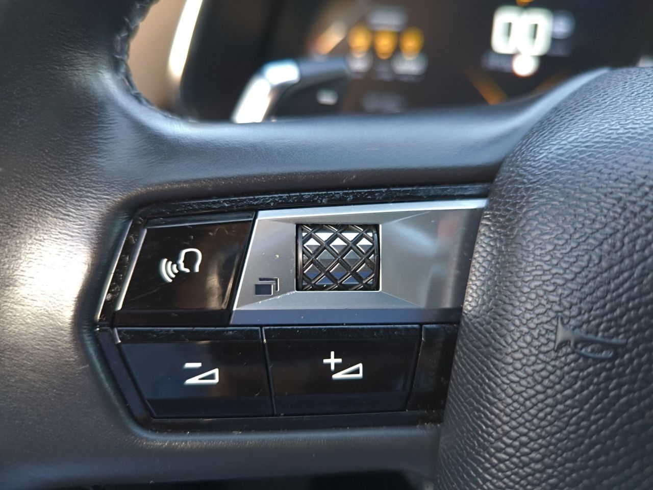 DS DS 7 CROSSBACK BLUE HDI 130 CV AUT SO CHIC  - Foto 2