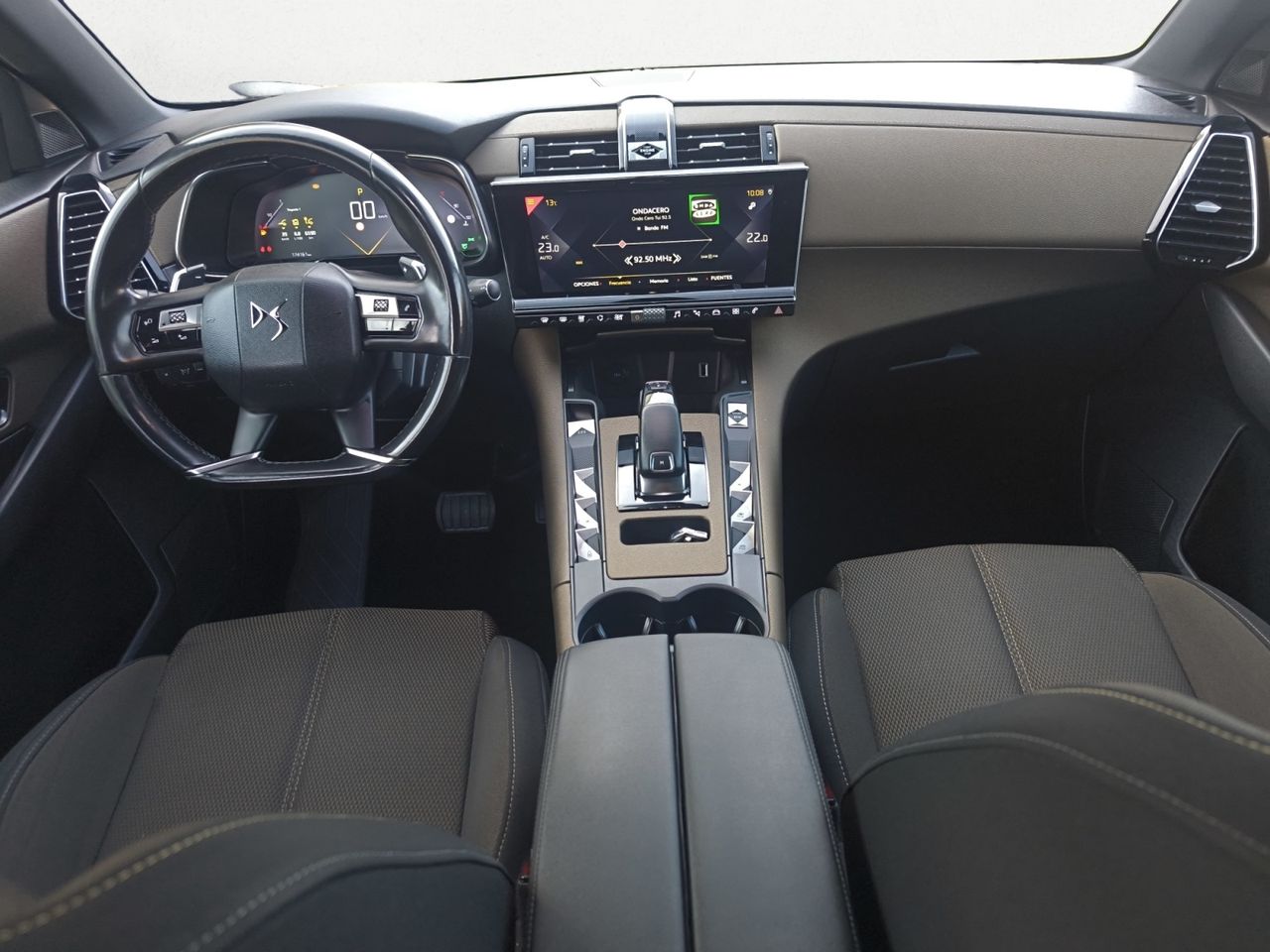 DS DS 7 CROSSBACK BLUE HDI 130 CV AUT SO CHIC  - Foto 2