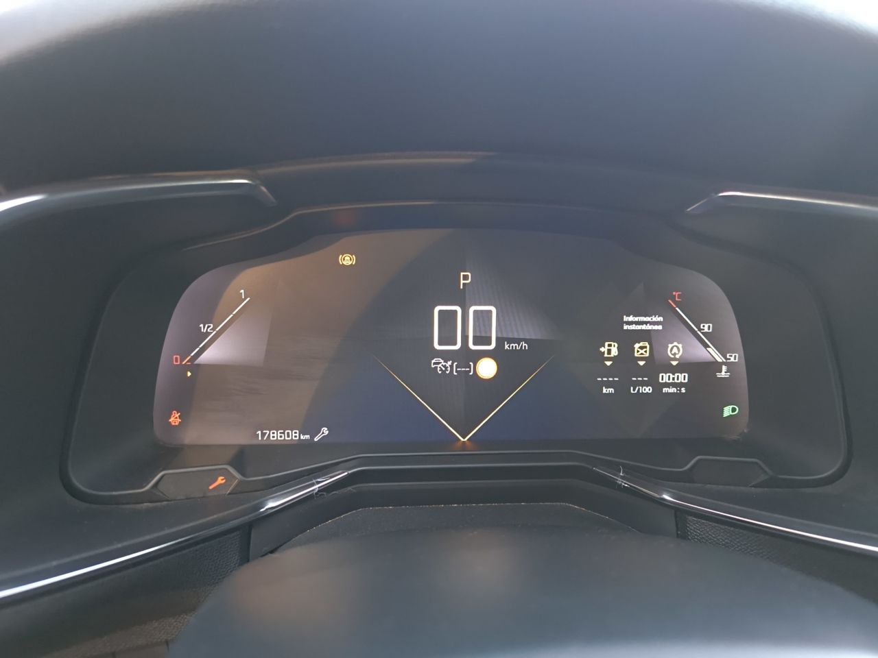 DS DS 7 CROSSBACK BLUE HDI 130 CV AUT SO CHIC  - Foto 2