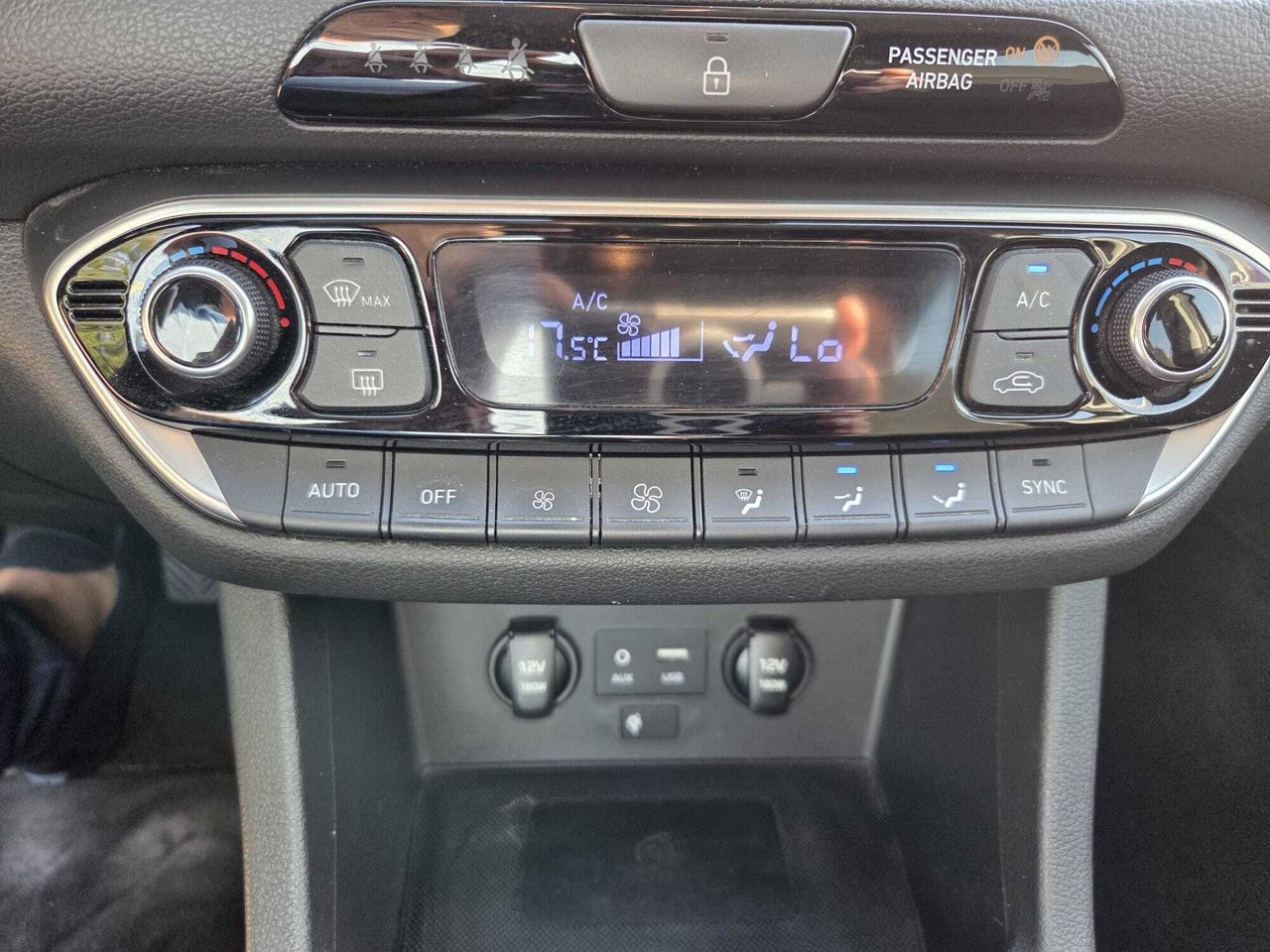 Hyundai i30 1.4 TGDI STYLE FASTBACK  - Foto 2