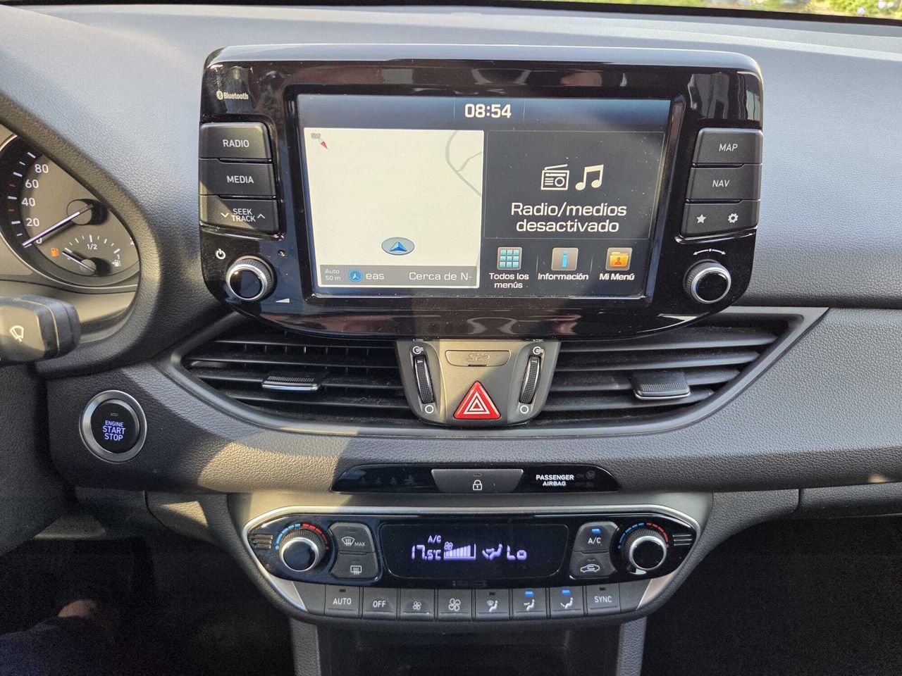 Hyundai i30 1.4 TGDI STYLE FASTBACK  - Foto 2