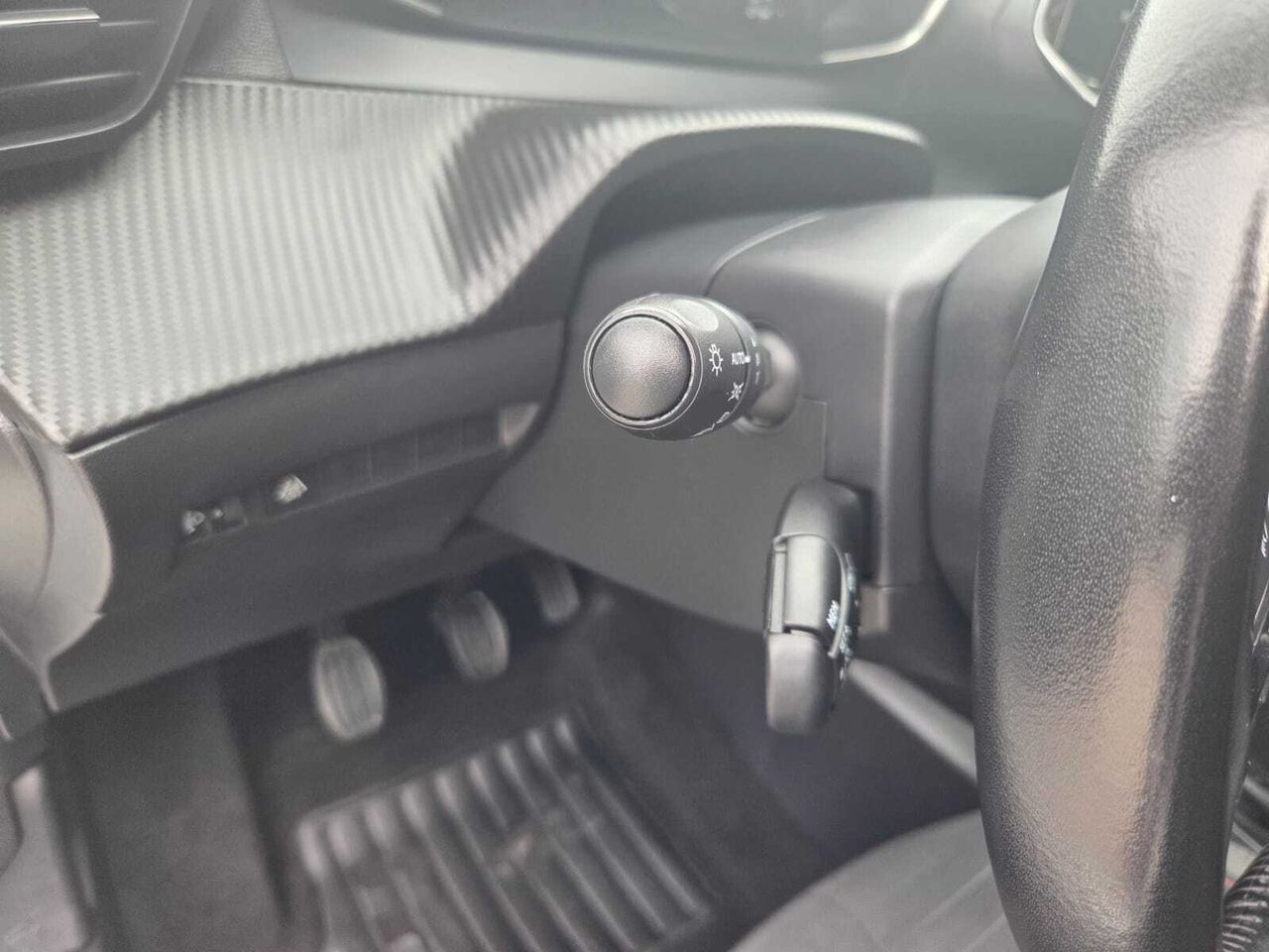 Peugeot 208 ACTIVE PACK BLUE HDI 100 CV  - Foto 2