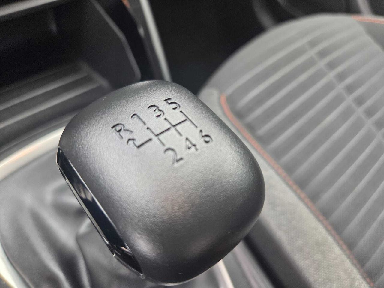 Peugeot 208 ACTIVE PACK BLUE HDI 100 CV  - Foto 2