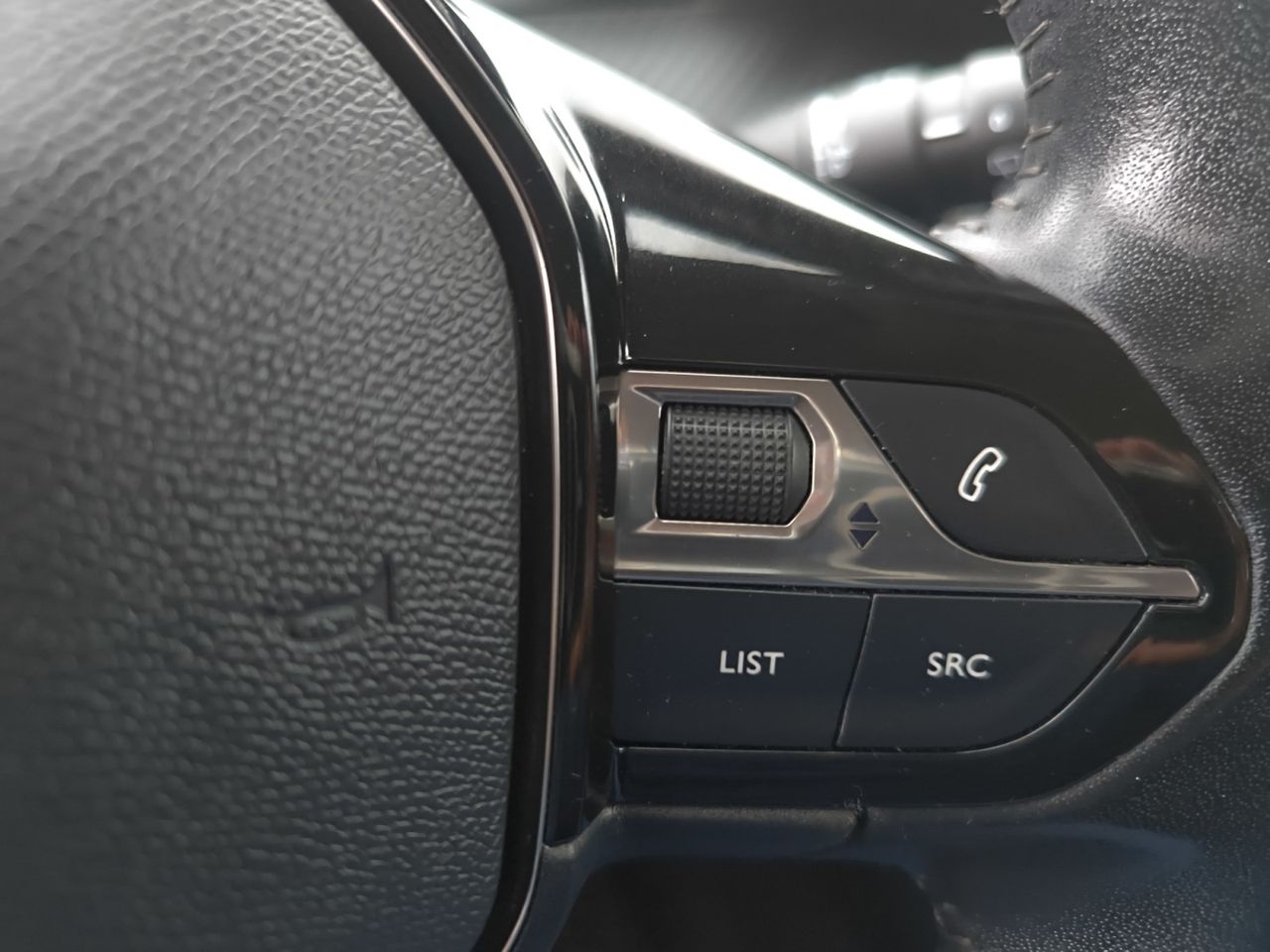 Peugeot 208 ACTIVE PURE TECH 75 CV  - Foto 2